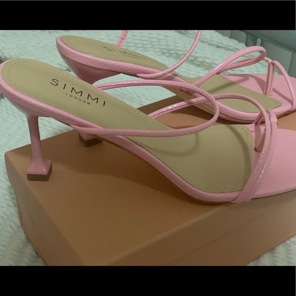 Pink Snake print strappy mid heel - Picture 6 of 7